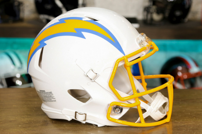 Tennessee Titans vs. Los Angeles Chargers
